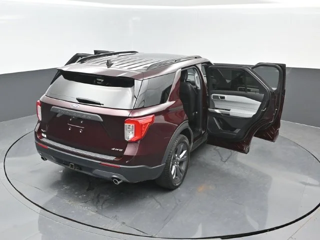 Certified Used 2022 Burgundy Velvet Tinted Clearcoat Ford XLT image 30