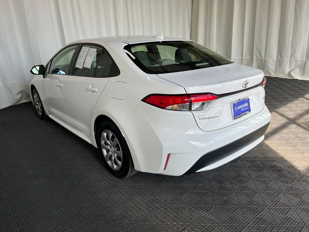 Used 2021 White Toyota LE image 29