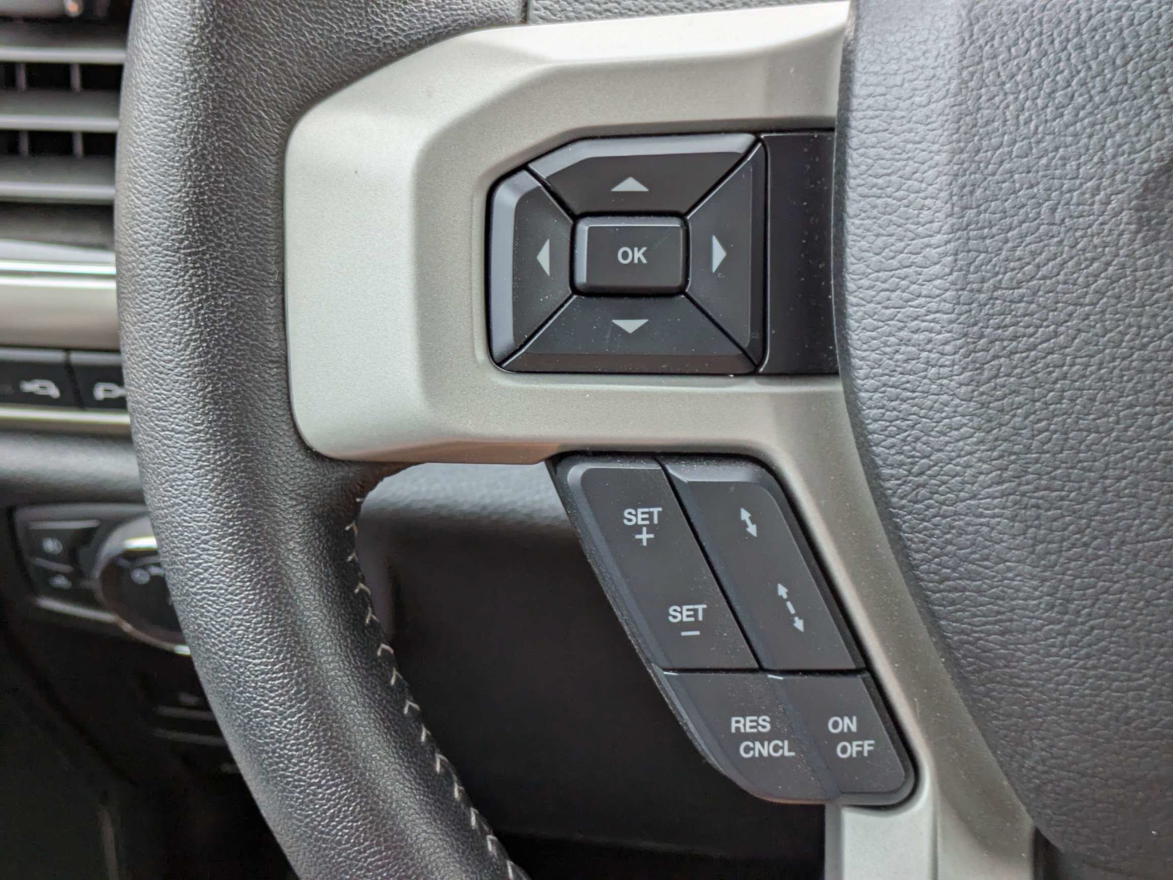 Used 2020 Velocity Blue Metallic Ford LARIAT image 34