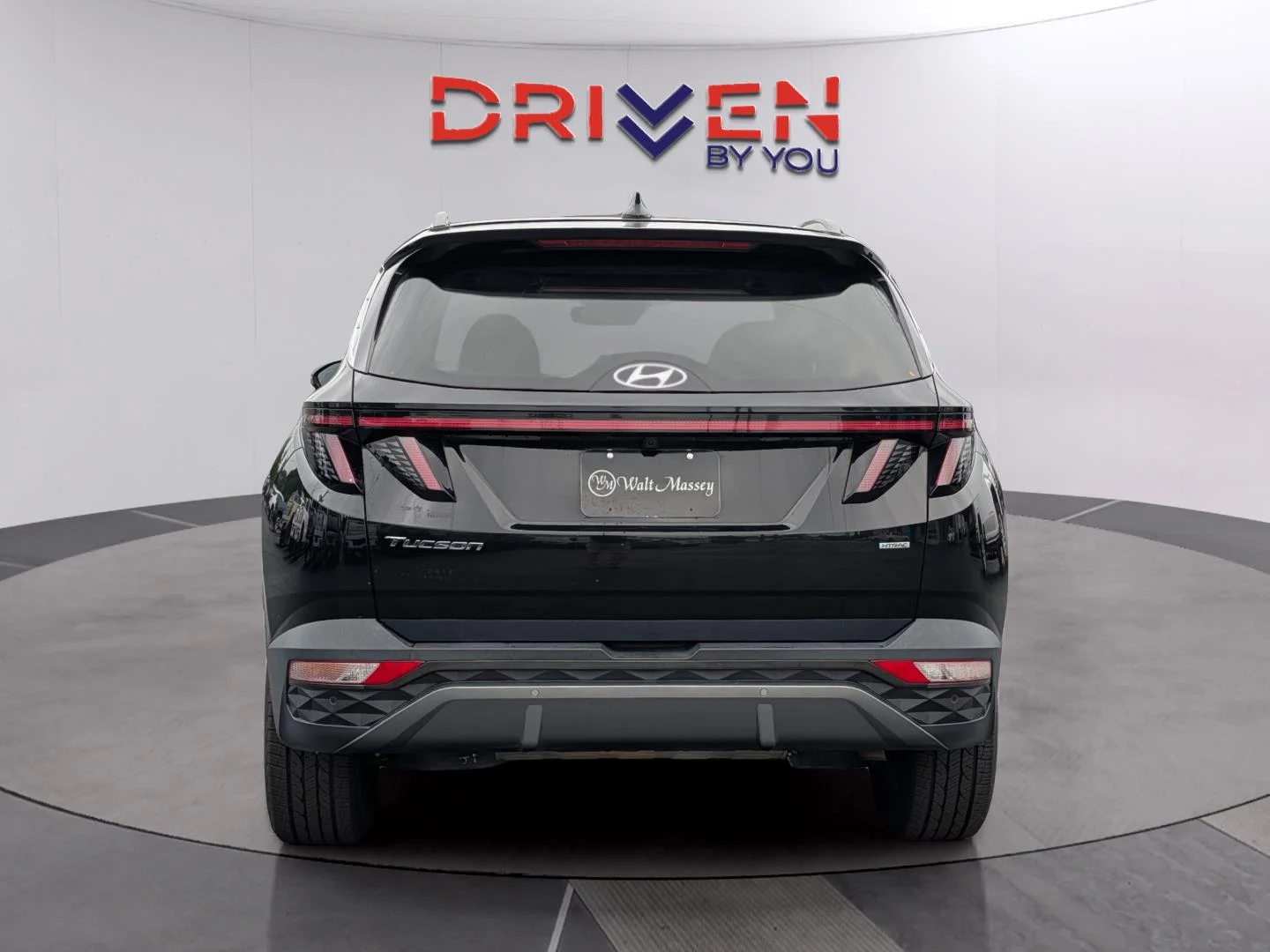 Used 2024 Black Pearl Hyundai Limited image 4