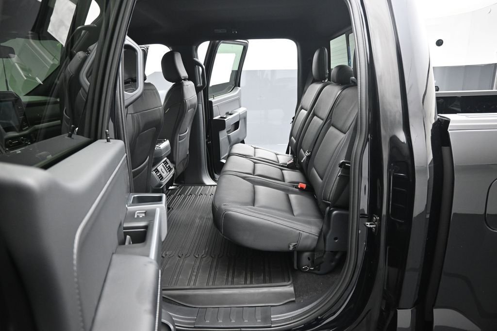 New 2026 Agate Black Metallic Ford XLT image 19