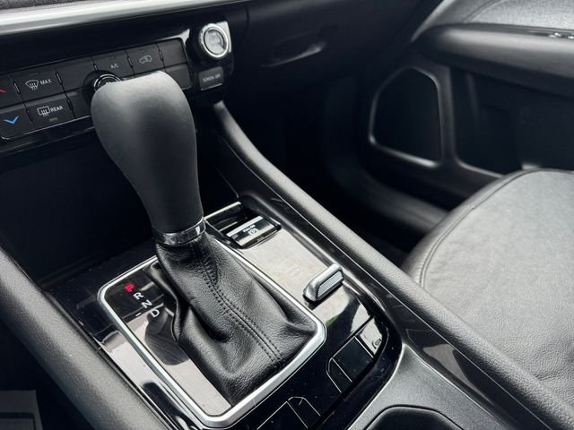 Used 2023 Black Jeep Latitude Lux image 23