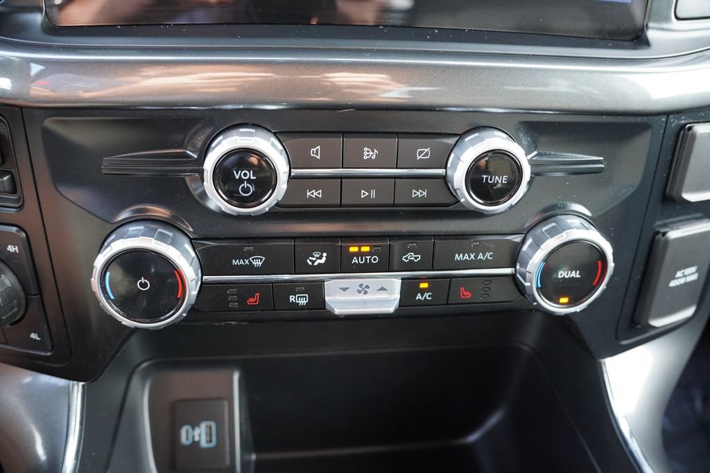 Used 2023 Black Ford XLT image 26