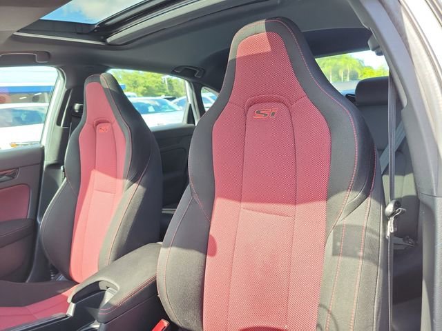 Used 2024  Honda Base image 18