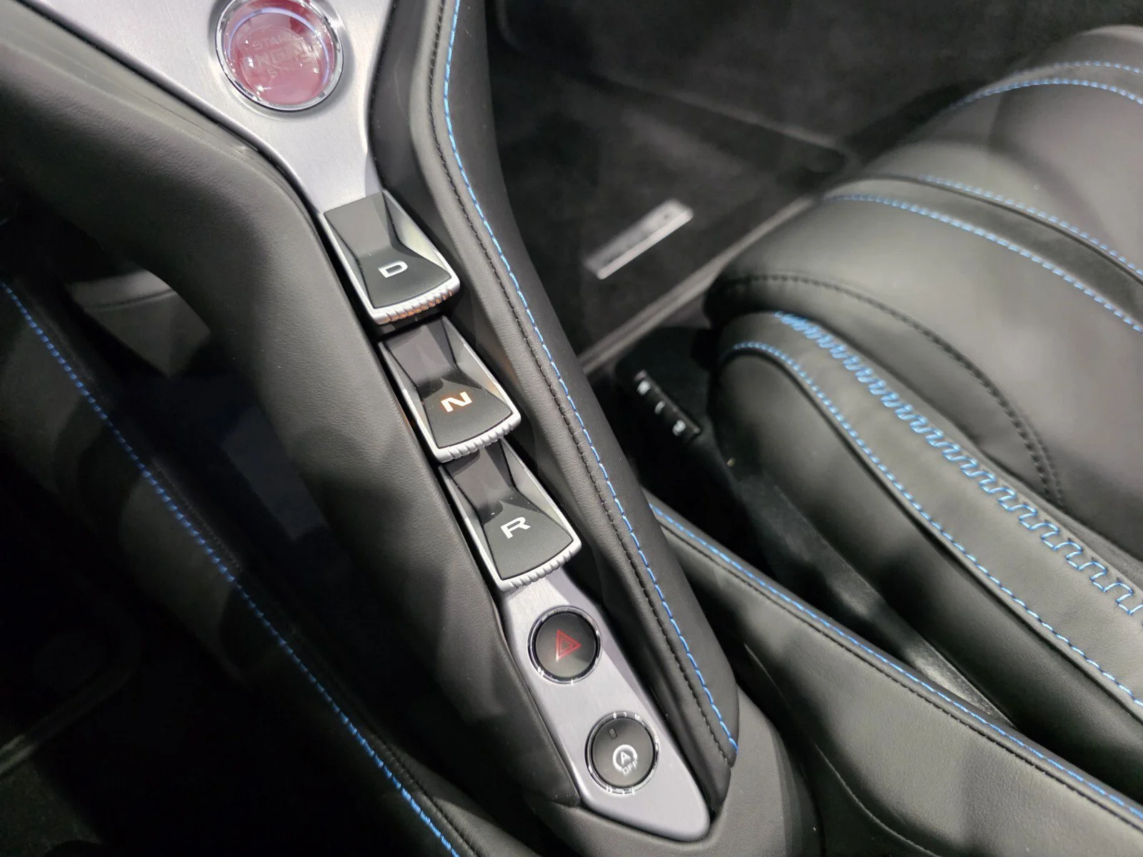 Used 2024 MSO Mexico Blue McLaren Spider image 14