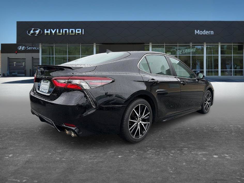 Used 2021 Midnight Black Metallic Toyota SE image 3
