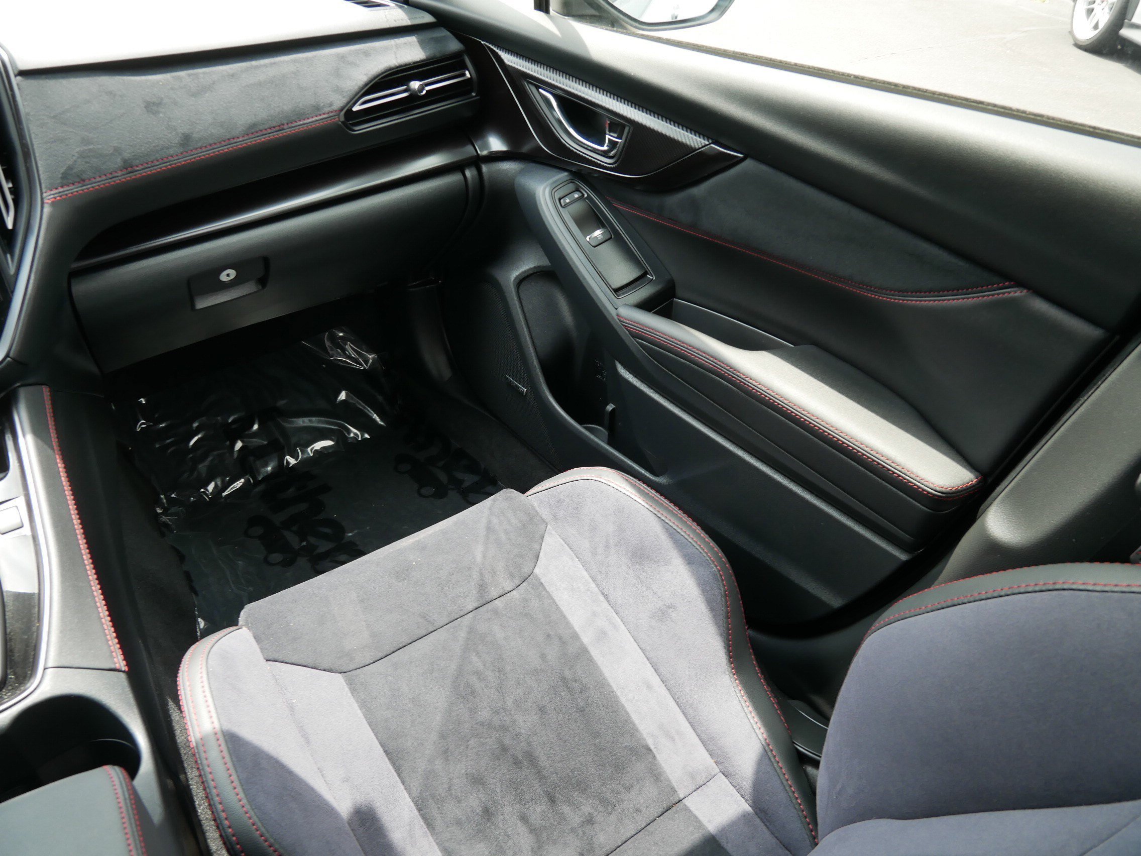 Used 2022 Ice Silver Metallic Subaru GT image 11