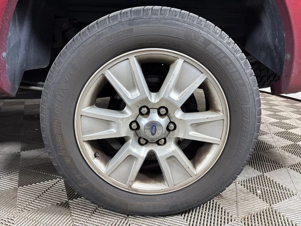 Used 2013 Red Ford Lariat image 13