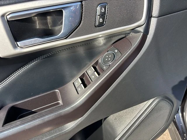 Used 2020 Black Ford XLT image 16