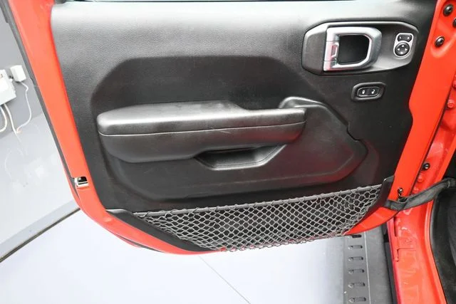Used 2018 Red Jeep Unlimited Sport S image 9