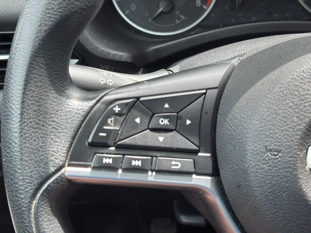 Used 2020 Gray Nissan S image 16