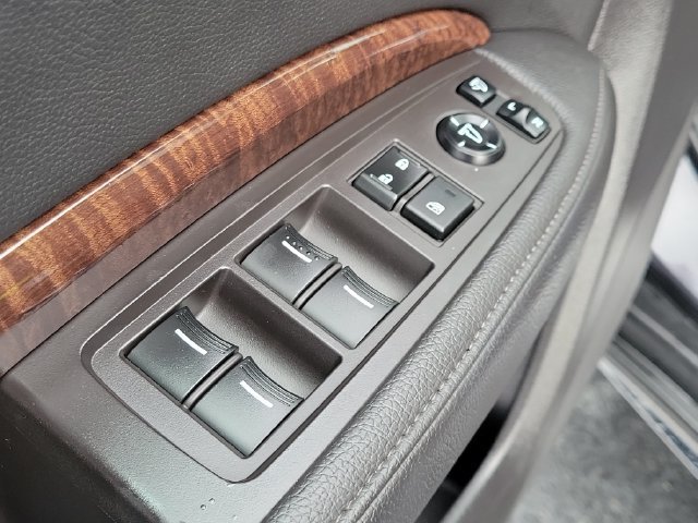 Used 2017  Acura 3.5L image 12