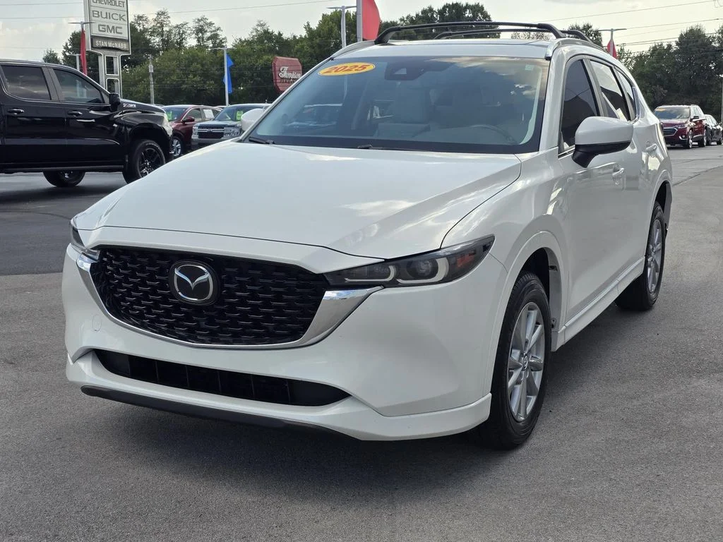 Used 2025 White Mazda 2.5 S Preferred image 3