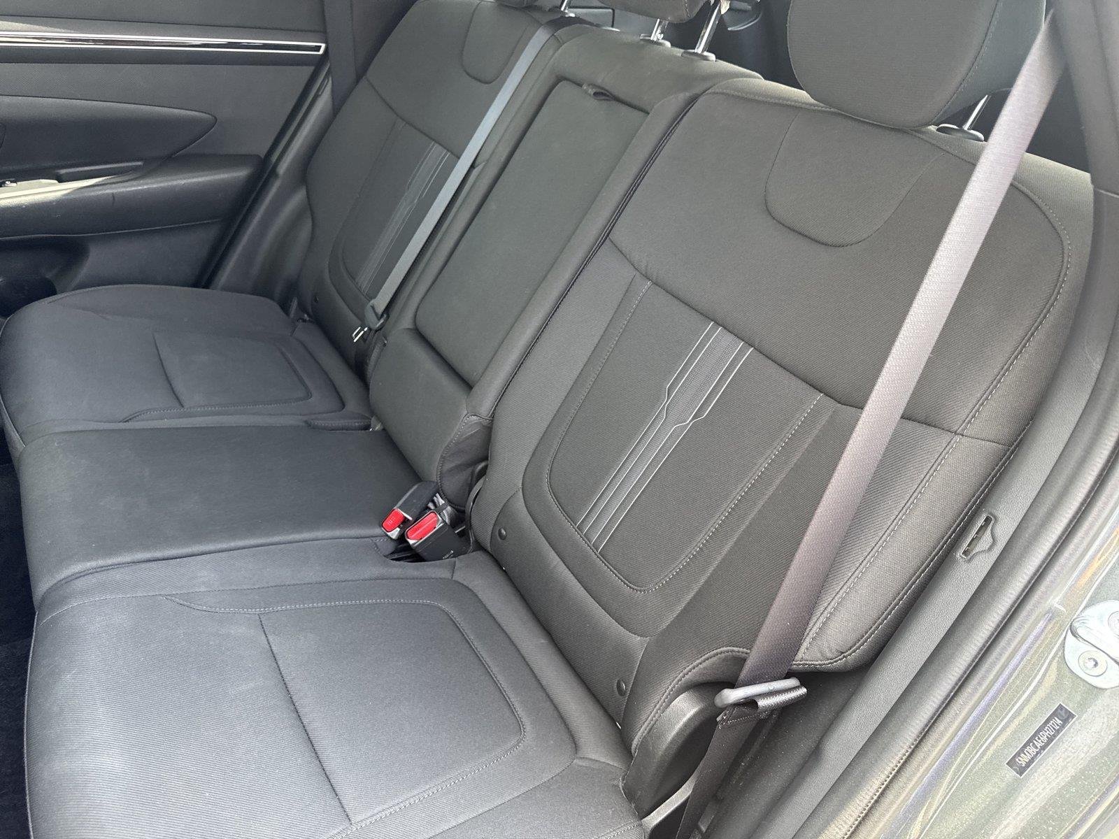 Used 2023 Amazon Gray Hyundai SEL image 31