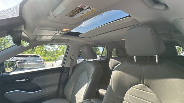 Used 2023 Beige Toyota XLE image 21