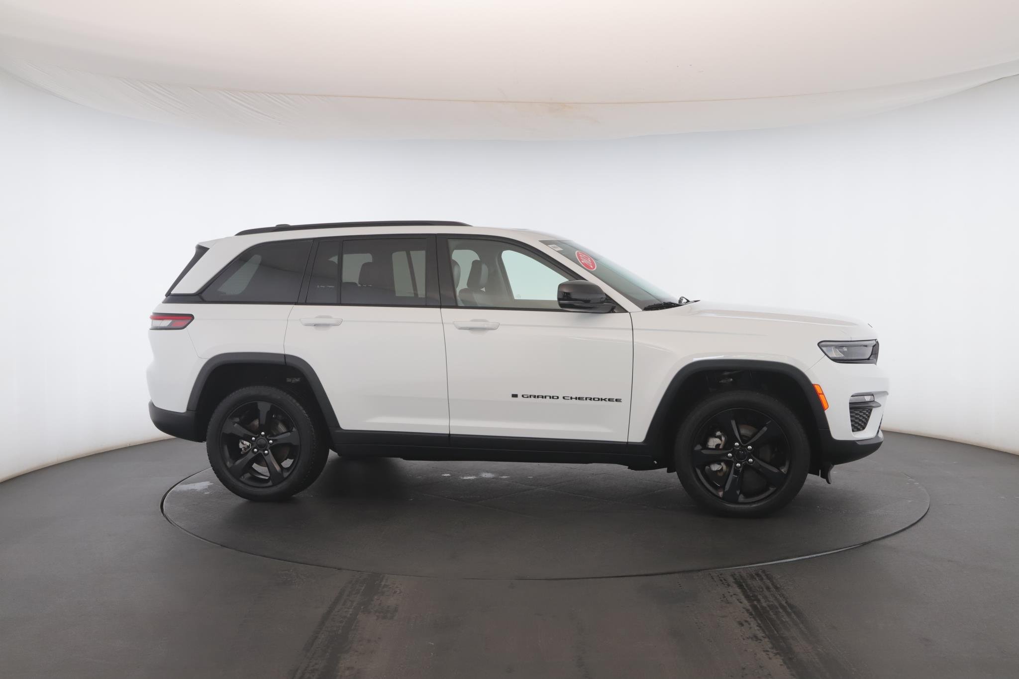 Used 2023 Bright White Clearcoat Jeep Limited 4x4 image 21