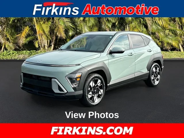 Used 2025 Green Hyundai SEL image 1