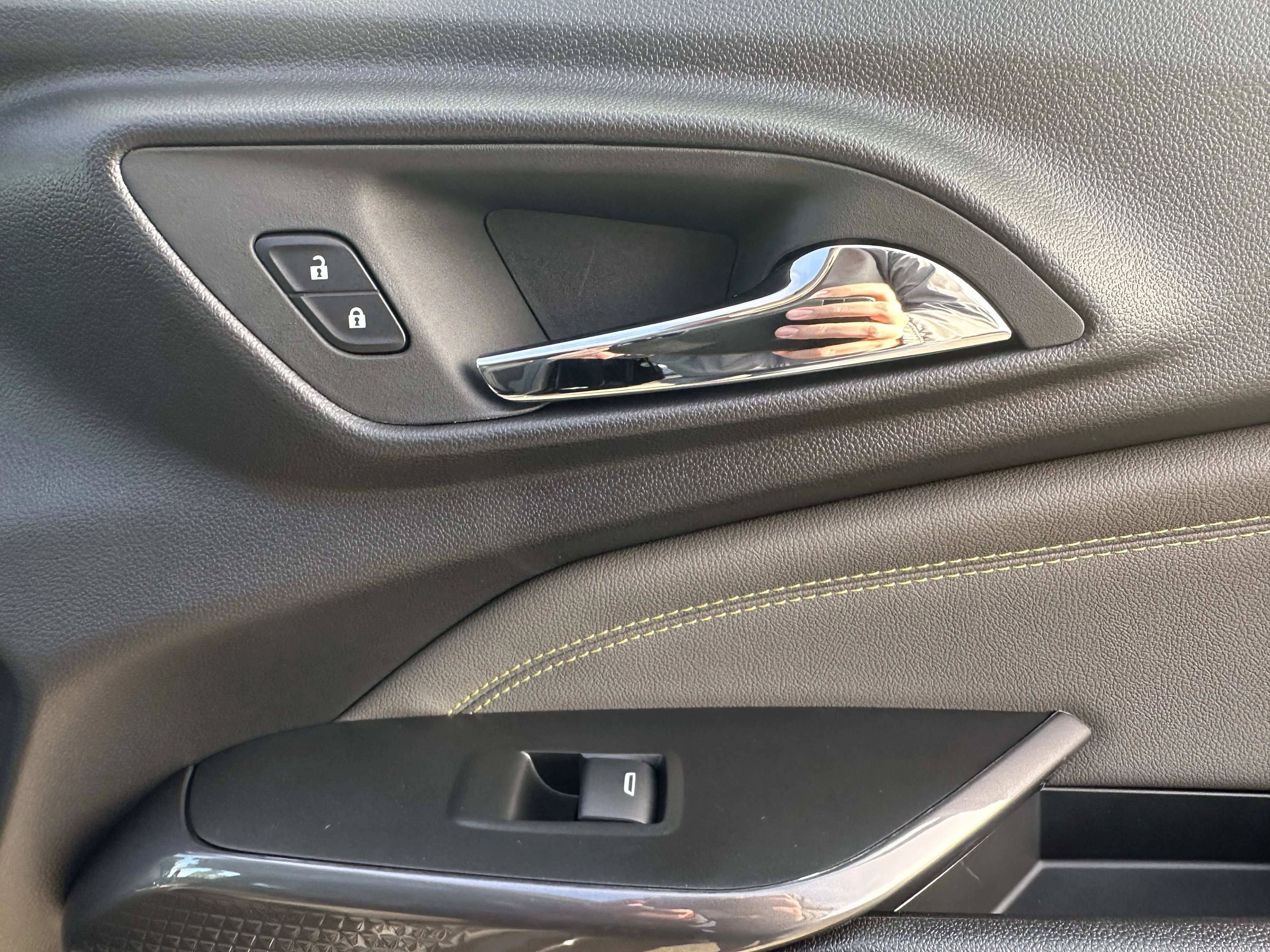 New 2026 Mosaic Black Metallic Chevrolet ACTIV image 23