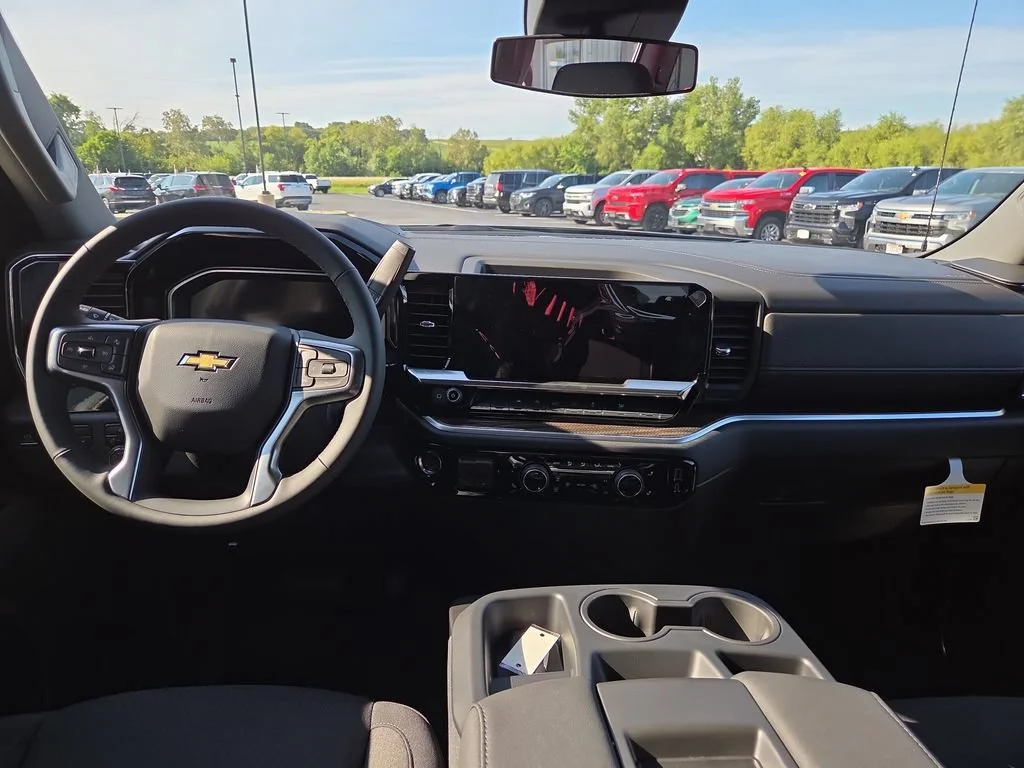 2026 Chevrolet Silverado 1500 LT - Photo 9
