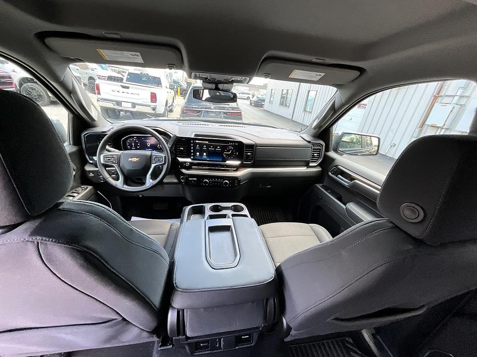Used 2026 Black Chevrolet LT image 33