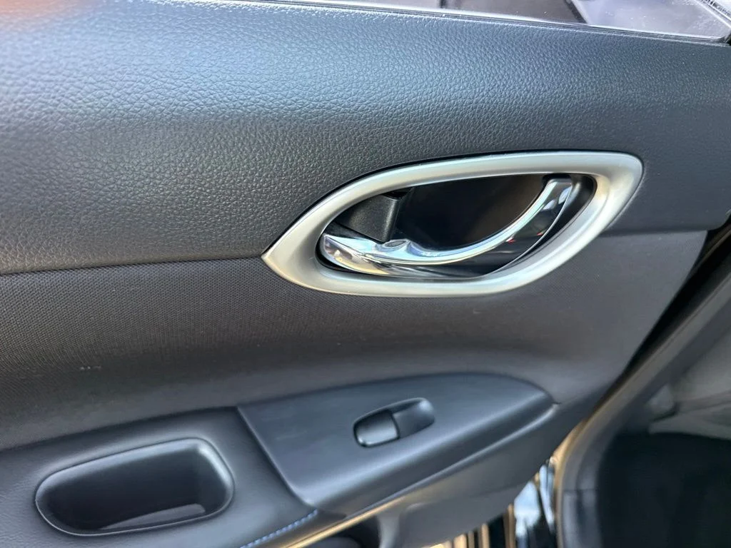 Used 2017 Black Nissan SR image 9