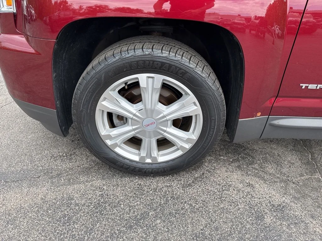 Used 2017 Red GMC SLE-2 image 11