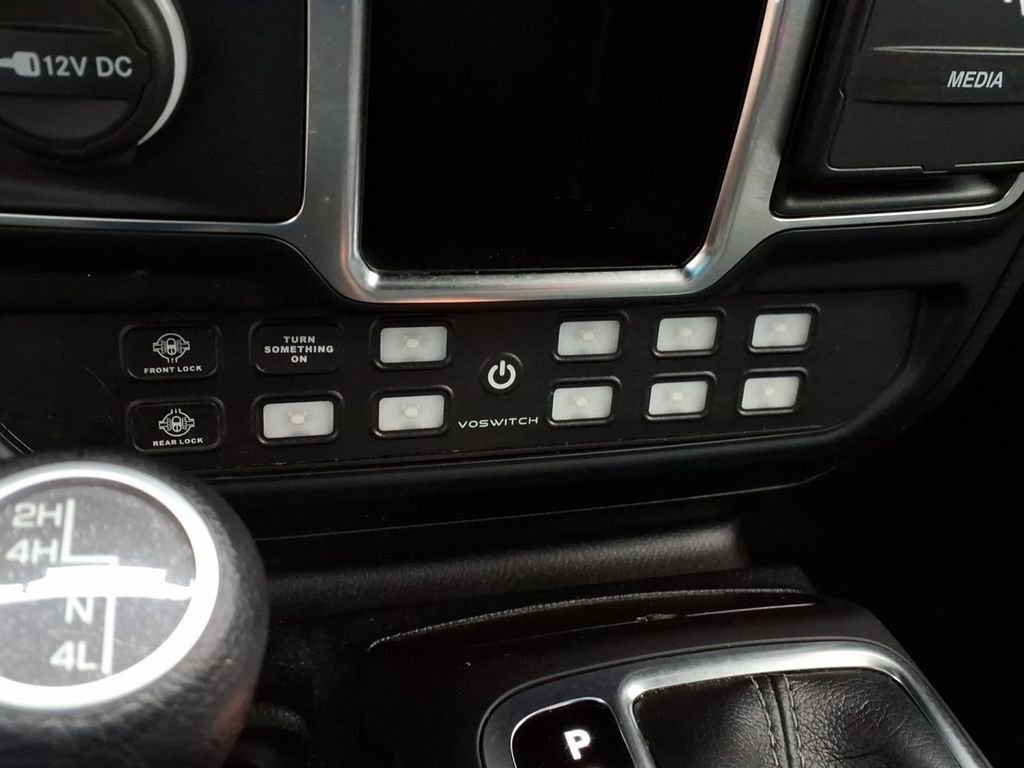 Used 2024 Anvil Clearcoat Jeep Sport image 18
