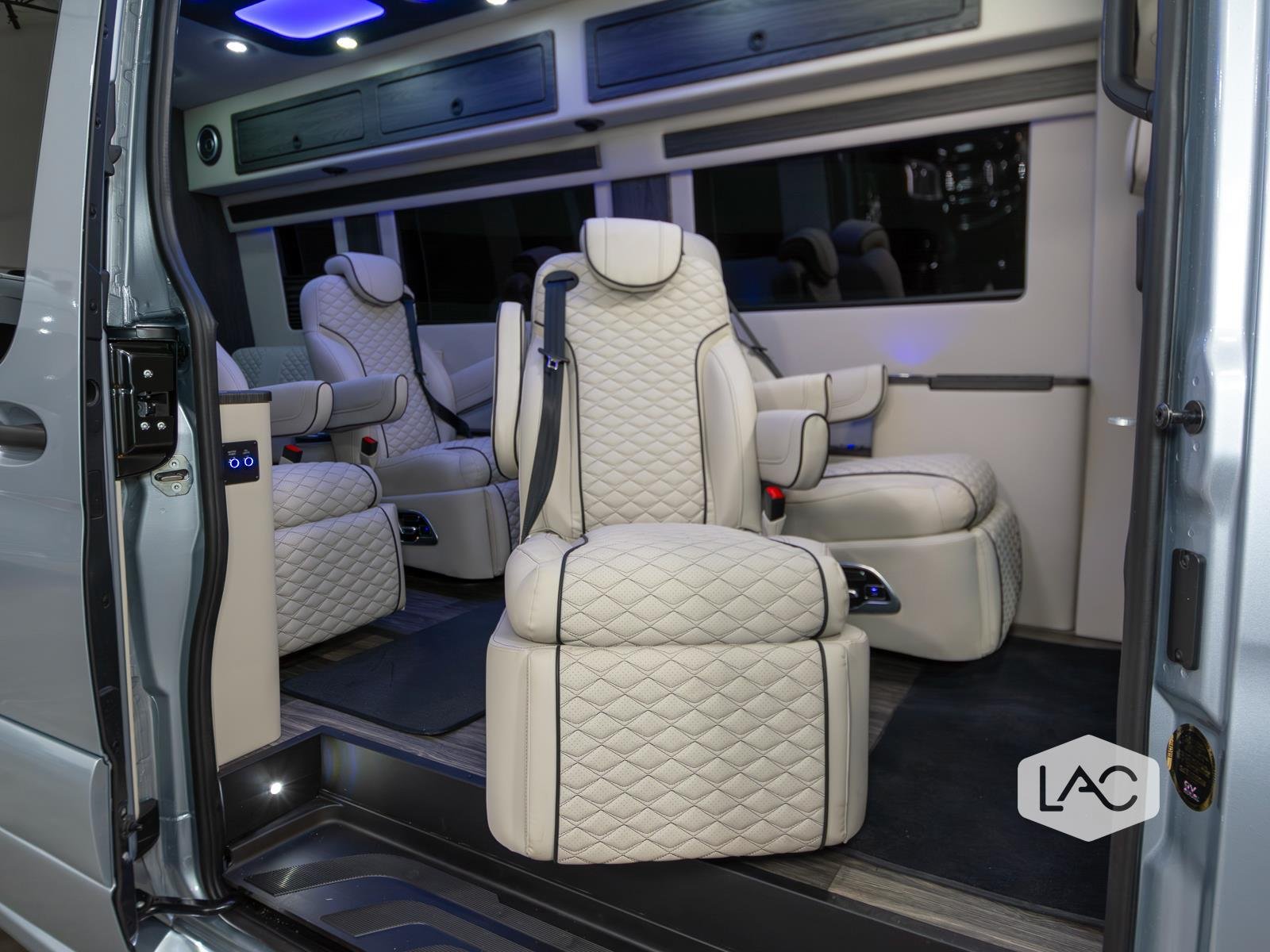 New 2026 Hightech Silver OGV LUXURY COACH AWD ADV PKG 2.1 w/ Comfort Seats image 6