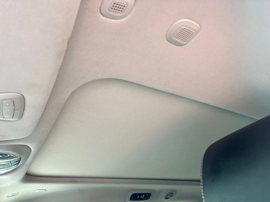 Used 2023 White Chrysler Limited image 12