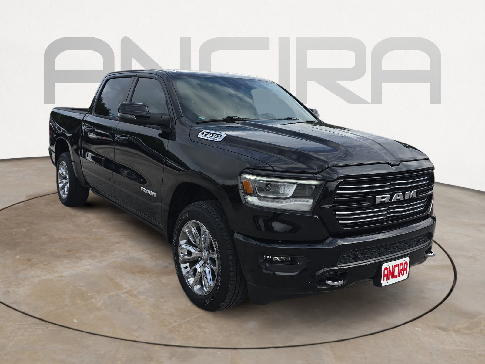Certified Used 2024 Diamond Black Crystal Pearlcoat Ram Laramie image 4