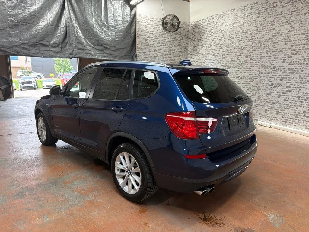 Used 2017 Deep Sea Blue Metallic BMW xDrive28i image 5