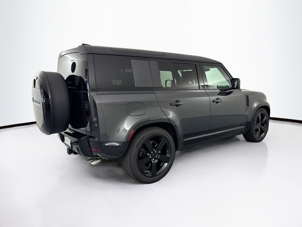 New 2026 Carpathian Grey Land Rover V8 image 5