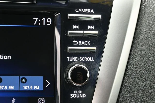 Used 2023 White Nissan SV image 22