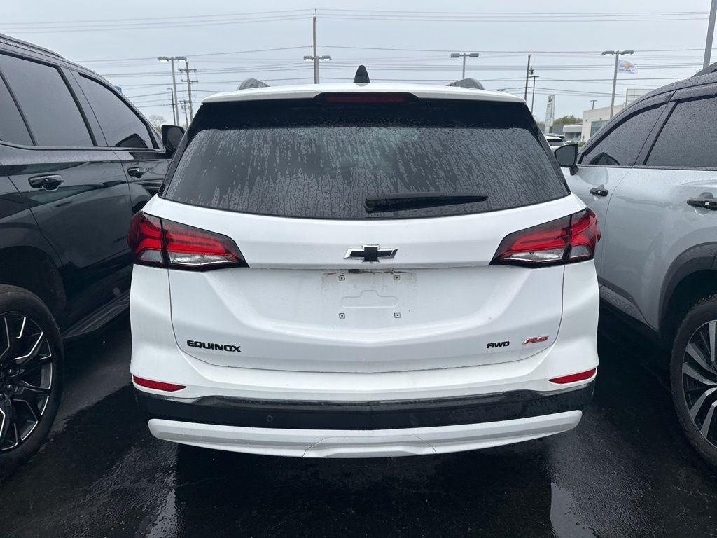Used 2023 Summit White Chevrolet RS image 3