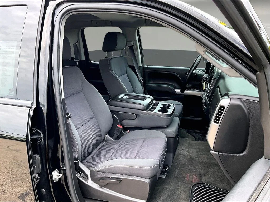 Used 2015 Black Chevrolet LT image 31