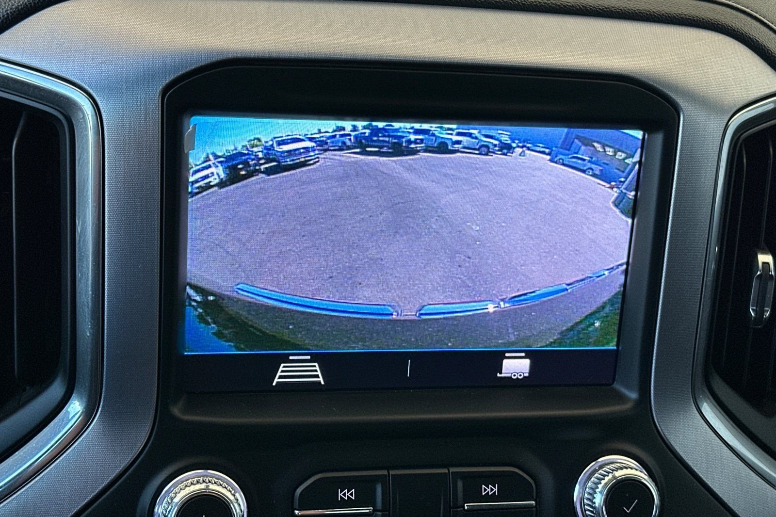 Used 2020 Black GMC Elevation image 19