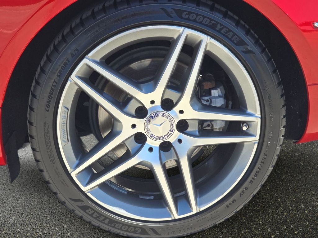 Used 2015 Red Mercedes-Benz E 400 image 37
