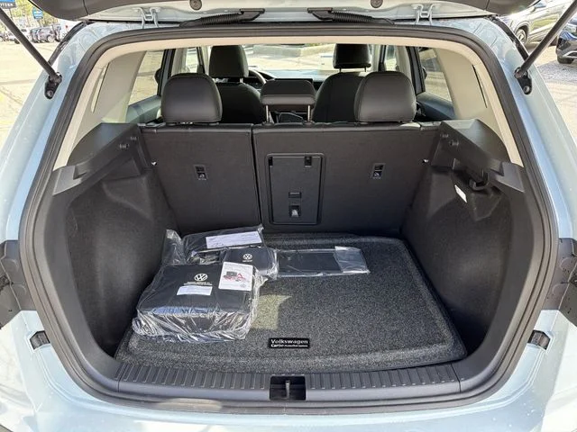 New 2026 Gray Volkswagen 1.5T SE Black image 24