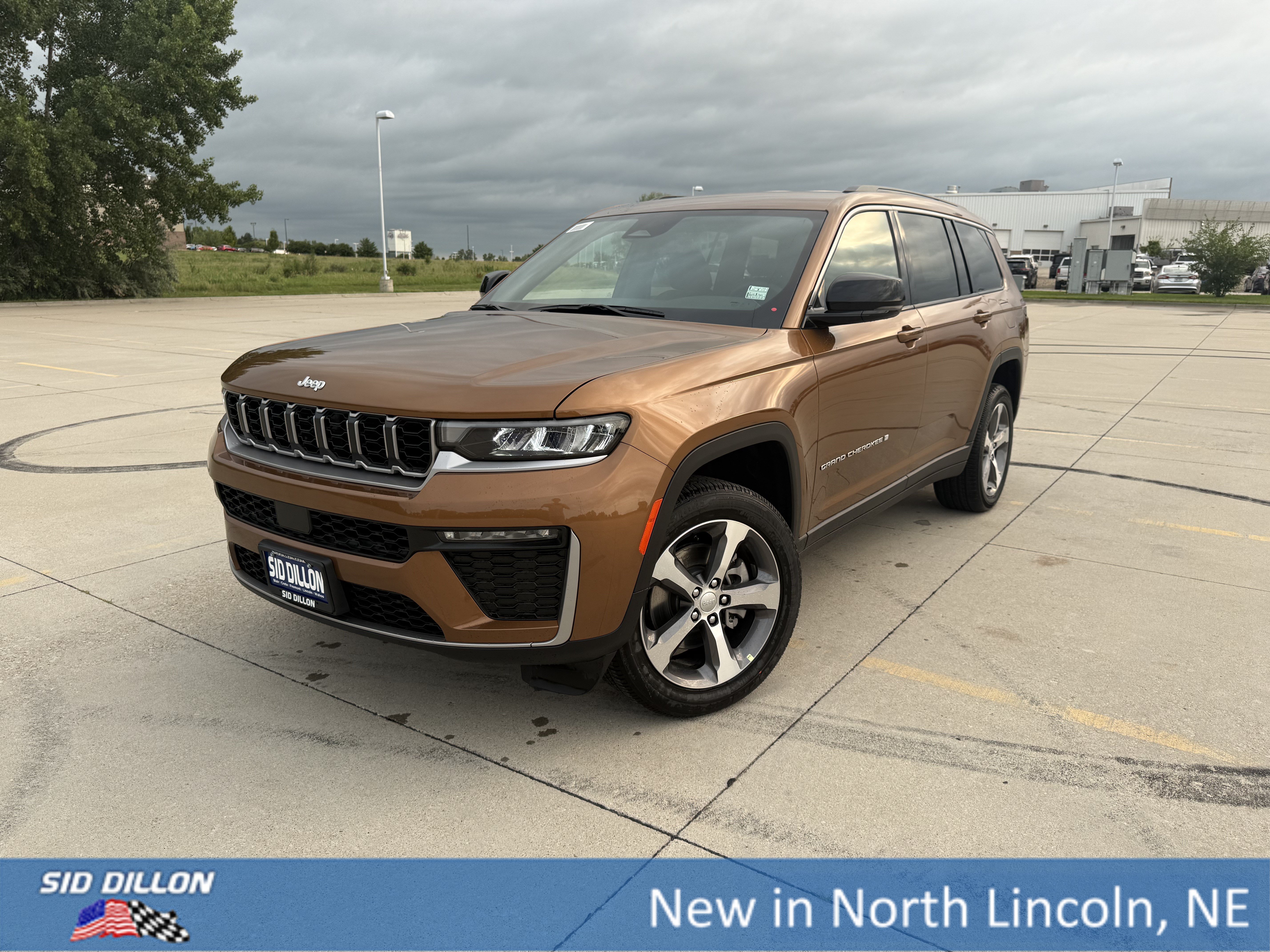 New 2026 Copper Shino Metallic Clear-Coat Exterior Paint Jeep Limited image 1