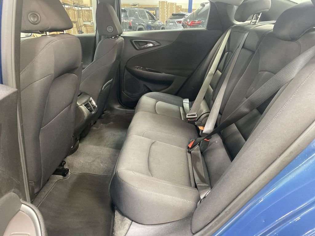 Used 2024 Lakeshore Blue Chevrolet LT image 33
