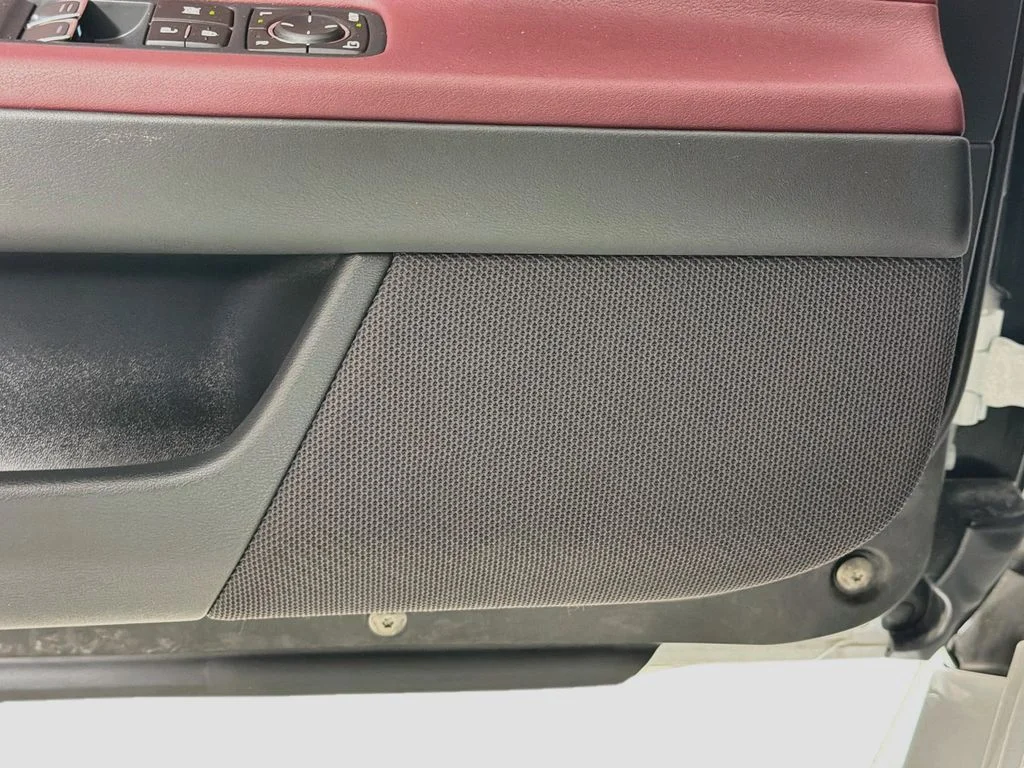 Used 2018 White Lexus 500 image 19