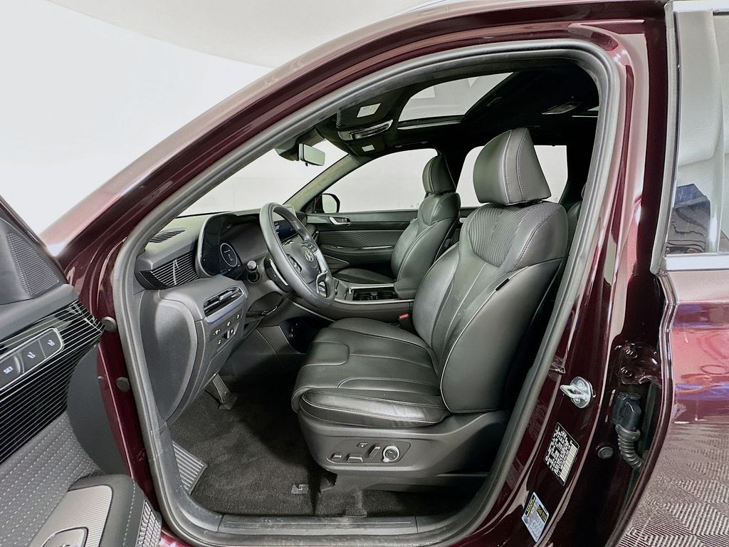 Used 2023 Red Hyundai Calligraphy image 22