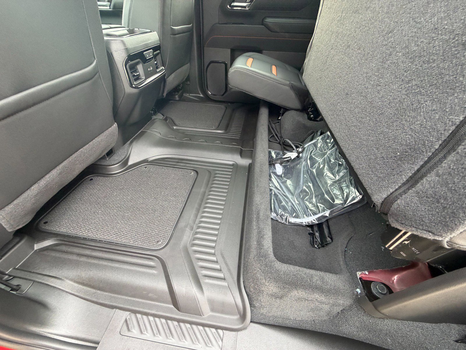 2026 GMC Sierra 2500HD AT4 - Photo 27