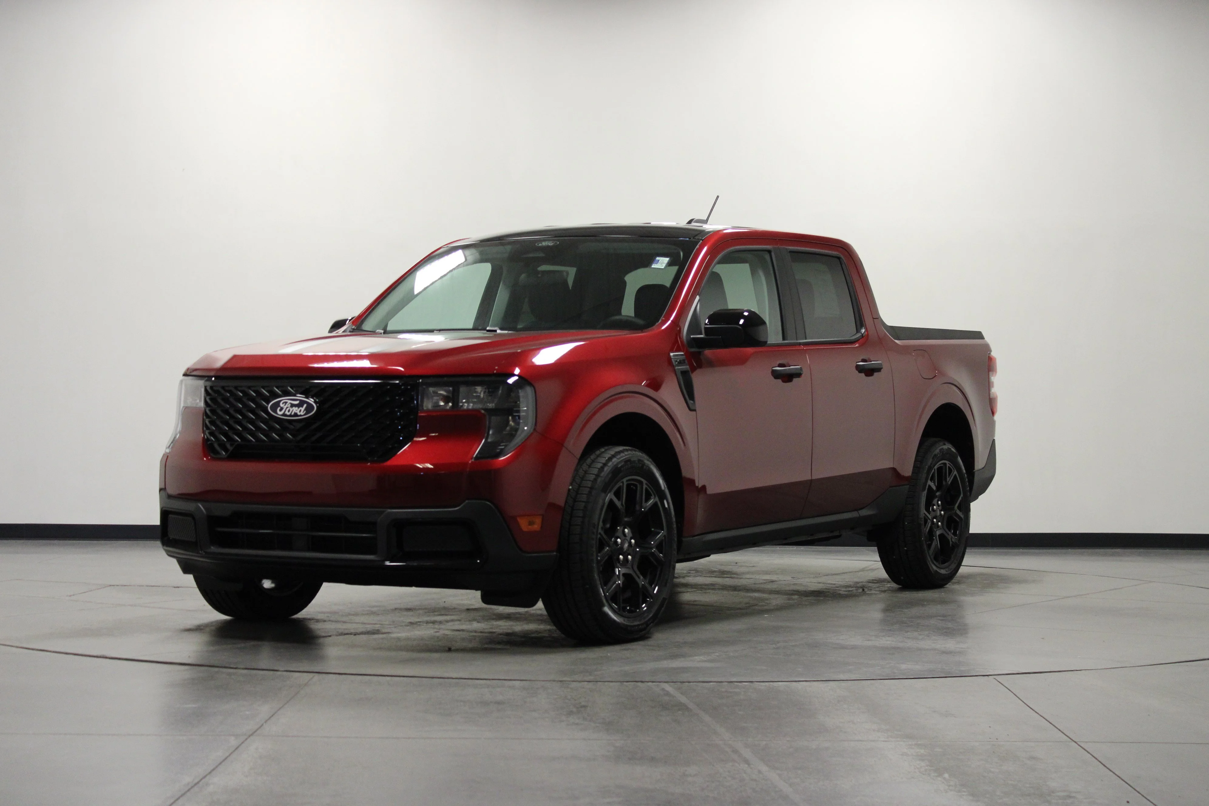 New 2026 Ruby Red Metallic Tinted Clearcoat Ford XLT image 8