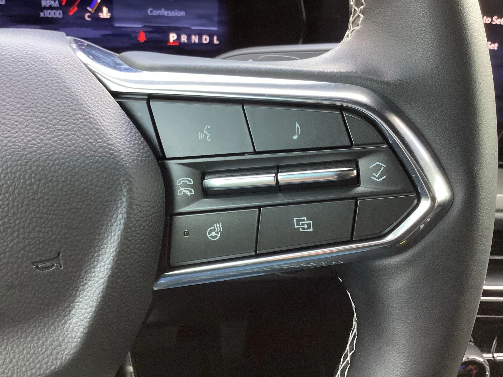 Certified Used 2025 Mosaic Black Metallic Chevrolet FWD LT image 20