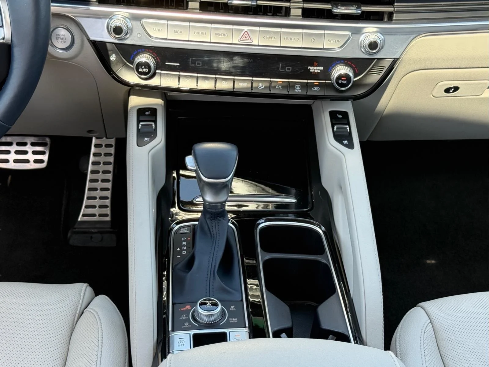 Used 2023 Glacial White Pearl Kia SX image 23