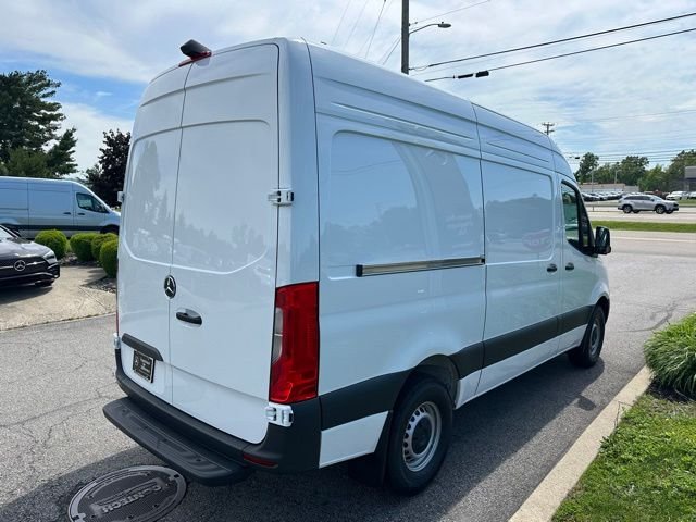 New 2026 Arctic White Mercedes-Benz Cargo 144 WB image 5
