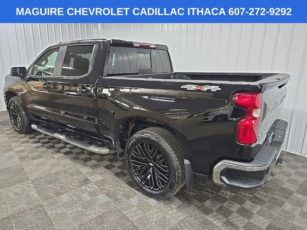 Used 2019 Black Chevrolet LT image 10