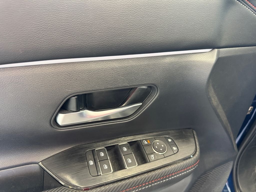 Certified Used 2025 Blue Nissan SR image 12