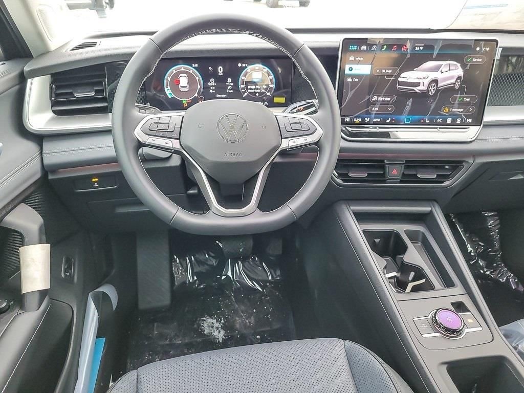 New 2026 Deep Black Pearl Volkswagen 2.0T SE image 8